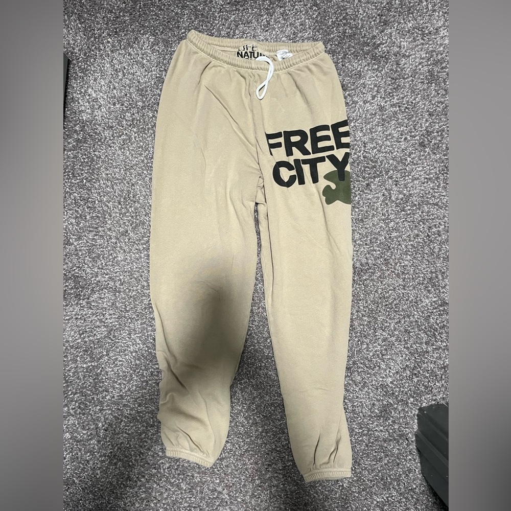FreeCity Large Sweatpants